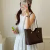 Bolsa Tote Simples de Tecido de Grande Capacidade para Mulheres 2026 Verão Novo Estilo Nicho Estilosa Retrô para Trabalho e Deslocamento Bolsa de Ombro