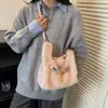 Bolso Nuevo de Peluche Transfronterizo Bolso de Mano Moda Bolso Cruzado Peluche Otoño e Invierno Bolso de Hombro Cruzado Exquisito de Gama Alta