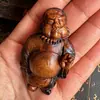 Montaña Longhu Leijiao madera de azufaifo Leizaomu mango pieza orgulloso Jiao Fu Zhong Qian estatua llavero pieza de mango artesanías