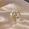 Nicho Design Sense Camélia Broche Terno de Outono Feminino Grande Pino Roupas Fixas Artefato Avançado Sense Corpete Acessórios