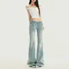 Jeans de color claro, no ajustados, ligeramente acampanados para mujer, Tendencia Otoño/Invierno 2026 Nuevo Estilo, Ribete de Encaje, Tiro Bajo, Pantalones de Campana para Mujer