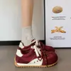Tênis de Treino Alemão Estilo Coreano com Solado Grosso e Blocos de Cor para Mulheres 2026 Novo Outono Tênis Pão Versátil Casual Esportivo