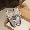 Pantuflas de Verano 2026 para Mujer, de Tacón Bajo, Adornadas con Perlas, Estilo Chanel, para Uso en Exteriores, Nuevas Sandalias de Playa para Combinar con Faldas