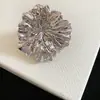 Pulseras y Anillos Europeos y Americanos de Flor de Metal Exagerada 2026 Nuevo Estilo Joyería de Lujo Ligero de Alta Gama Accesorios Elegantes de Moda para Mujer