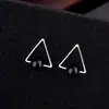 Pendientes Geométricos Estilo Coreano con Perlas y Formas Triangulares, Similares a los que Usa Chen Jiao, Encarnan la Esencia de la Tranquilidad y la Alegría