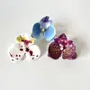 Novas Flores Artificiais de Orquídea Borboleta de 7cm para Decoração de Parede de Flores de Casamento, Materiais de Flores Artificiais para Buquês de Mão DIY, Presilhas de Cabelo e Cabeças de Flores Pequenas