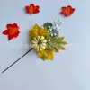 Accesorios de Decoración de Halloween Nuevos Transfronterizos: Corona de Hoja de Arce, Calabaza, Piña, Fruta Roja, Accesorios de Otoño para Festival de la Cosecha