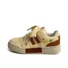 Zapatillas de Color Crema Estilo Graffiti de Nicho para Mujer, Novedad Primavera 2026 Versátiles Zapatos de Entrenamiento Alemanes de Suela Gruesa, Mocasines Deportivos Casuales