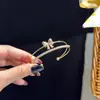 Pulsera Nueva Moda Lazo Pedrería, Lujo Ligero, Gama Alta, Personalizada, Versátil Doble Capa, Exquisita Joyería de Mano de Moda para Mujeres