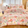 Juego de cama de cuatro piezas de algodón lavado fresco pequeño grueso para lijar funda nórdica funda de almohada ropa de cama de tres piezas para dormitorio de estudiantes
