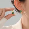 2023 nuevos aretes de circonita esmeralda temperamento aretes de alta gama aretes de lujo ligero de pequeña fragancia aretes aretes al por mayor