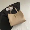 Bolsa Tote Casual Retro para Mujer, Nuevo Estilo Otoño e Invierno, Bolso de Hombro Versátil para el Trabajo, Bolso de Mano con Textura de Alta Calidad