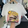 Camiseta de Manga Curta para Mulheres no Verão, de Alta Qualidade e Chique, Algodão Puro, Ombro Reto, Retro Americano, Modelagem Justa, Estilo Curto, Top Elegante que Marca a Cintura