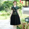 Vestido falso estampado de manga curta Guofeng, de duas peças, novo vestido floral de estilo chinês para mães de meia-idade e idosas, saia elegante coberta de carne