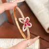 Pulsera de Mariposa de Corindón Rojo con Diamantes Completos Estilo Coreano, Popular en Tiktok, Moderna y Versátil, Exquisita Pulsera Estilo Ins al por Mayor