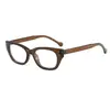 Nuevas Gafas de Sol Casuales Retro Americanas para Mujer con Montura Cuadrada Clásica y Remaches, Adecuadas para Protección Solar al Aire Libre y Versátiles para Viajar