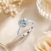 El Anillo de Bodas Más Vendido de Tonglin Amazon Anillo de Diamante Moissanita de 1 Quilate Plata de Ley S925 Lujo Ligero Anillo de Compromiso de Propuesta para Mujer