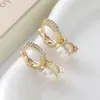 Venta Caliente Transfronteriza Retro Perla Lujo Ligero Sensación de Alta Gama Ear Cuff Incrustado de Pedrería Pendientes de Botón Europeos y Americanos Venta Directa del Fabricante