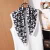 Lenço Quadrado Elegante Floral 70cm para Mulheres, Lenço de Seda Suave e Gracioso, Novo Lenço Decorativo Versátil de Primavera e Verão, Lenço de Pescoço para Mulheres