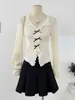 Suéter de Punto con Cuello en V, Mangas Largas y Volantes en Forma de Lazo para Mujer, Diseño de Otoño, Ajuste Delgado, Parte Inferior Dividida, Camisa Top