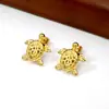 Conjunto de Joias em Aço Titânio com Formato de Tartaruga, Brincos de Prata Banhados a Ouro, Colar, Anel, Conjunto de Três Peças, Acessórios de Luxo Leve Estilo Ins para Mulheres