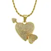 Colar com Pingente de Coração Perfurado por Flecha com Diamantes Hip-hop Europeu e Americano Pingente de Flecha do Cupido Galvanizado Ecologicamente Correto