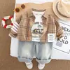 Traje de Otoño 2025 Nuevo Casual Niños Primavera y Otoño Camisa de Cuadros Manga Larga Conjunto de Tres Piezas Fábrica de Origen Venta al por Mayor