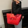 2026 Verão Novo Grande Capacidade Fashionável Versátil Acolchoado Textura de Corrente para o Dia a Dia Ombro Transversal Bolsa de Mão Transfronteiriço