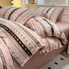 2026A Nuevo Estilo Estilo Fair Isle Borde de Concha Algodón Acolchado Juego de Cama de Cuatro Piezas, Juego de Tres Piezas para Dormitorio, Artículo Individual