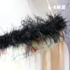 70 Designs de Joias, Acessórios de Cabeça e Acessórios DIY Feitos com Penas Pretas, Penas de Peru, Penas de Ganso e Penas de Avestruz