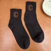 Calcetines de mujer hasta la pantorrilla, otoño e invierno, de algodón bordado con la letra C en color liso, transpirables y absorbentes del sudor, con estampado vertical de celebridades de Internet.