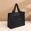 Bolsas Tejidas Personalizadas con Impresión de Logo, Impresión a Color y Laminado; Bolsas de compras para ropa; Bolsas de Regalo Promocionales; Disponible en Varios Colores y Se Puede Hacer por Encargo