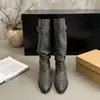 Botas Elegantes Novas de Salto Grosso Bico Fino Franzidas Francesas Femininas 2026 Botas Longas Plissadas Botas de Cano Alto Outono Inverno Botas de Equitação Tendência