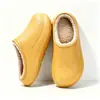 Pantuflas de algodón para mujer de otoño e invierno con tacón alto, parte delantera alta y trasera baja, forro de felpa engrosado, impermeables y diseño de una sola pieza, adecuadas para usar en interiores