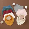 Liquidação de Produtos Transfronteiriços: Babetes de Algodão Orgânico, Babadores de Bebê, Babetes Triangulares, Babetes para Recém-Nascidos, Panos de Saliva