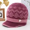 Chapéus de outono e inverno para mulheres de meia-idade e idosas, chapéus de tricô grossos e quentes de pelo de coelho com forro de veludo para senhoras idosas, avós, proteção contra o frio, proteção para as orelhas, chapéus de tricô