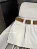 Falda de Mezclilla Blanca, Sexy de Alta Gama Bordada con Letras Miu Miu de Cintura Alta, Aspecto Adelgazante, Ajustada a la Cadera, Falda Corta
