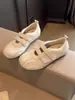 Zapatillas de ballet de velcro para mujer, nuevos zapatos blancos de suela blanda primavera-verano 2026, zapatos casuales versátiles, zapatillas deportivas