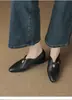 Moda Casual Nueva Primavera/Verano 2026 Estilo Francés Versátil Piel Suave Tira en V Cuña Zapatos Cómodos para Exportación