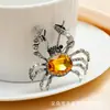 Broche Caranguejo Pequeno Design de Nicho Fofo Temperamento Roupas Moda Quente Transfronteiriça Criativo Broche Fofo Floco de Neve