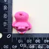 Acessórios de resina de urso morango tridimensional enfeites de carro controle central do carro decoração do carro chaveiro de armazenamento pingente em estoque atacado