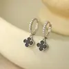 Pendientes de Tachuela Banyan Tree de Plata de Ley S925 con Diseño Hueco de Trébol de Cuatro Hojas para Mujer Pendientes de Concha de Color de Alta Gama Joyería para Orejas
