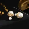 Brincos de Pérola Cravejados com Diamantes na Frente e Atrás, Luxo Acessível, Moda de Alta Costura, Brincos Elegantes, Brincos de Design Exclusivo para Mulheres