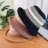 2025 Novo Moda Estilo Luxo Leve Chapéu Balde com Aba Enrolada Chapéu de Pescador Feminino Versátil Outono e Inverno Quente à Prova de Frio Chapéu de Sol de Tricô