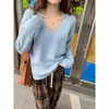 Camiseta básica de cuello en V para mujer, nuevo estilo otoño/invierno 2026, suéter rosa, tacto de alta gama, top de punto holgado y versátil