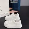Zapatillas Deportivas Blancas Transpirables de Piel de Vaca de Primera Capa con Suelas Gruesas y Características para Aumentar la Altura, Nuevos Zapatos Deportivos Casuales Versátiles para Mujer 2026