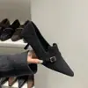 Zapatos puntiagudos, forrados de felpa, mullidos, tacones altos estilo francés, zapatos cálidos de algodón en tonos grises, zapatos negros de invierno para la noche