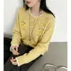 Cardigan de crochê estiloso, luxo leve, estilo suave para mulheres, novo modelo outono 2026, emagrecedor, jaqueta de tricô macia e versátil