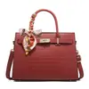 Bolsa de Maternidade de Luxo para Mulheres de Meia-Idade 2025 Outono e Inverno Nova Bolsa de Ombro Bolsa de Mão Crossbody Tendência da Moda