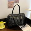Nova Bolsa Feminina de Alta Capacidade e Luxo, Bolsa Leve de Algodão Espacial, Bolsa Feminina de Ombro Único e Transversal, Bolsa de Penas Estilo Europeu e Americano